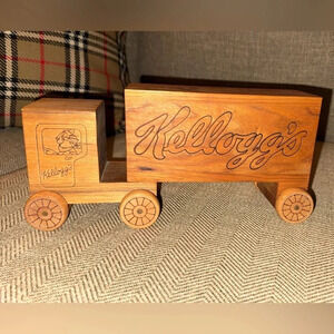 VTG Kellogg’s Cereal/Kellanova Toystalgia 1983 Wooden Train Coin/Piggy Bank Toy